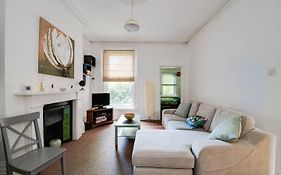 Family Friendly Flat Just Minutes From The Beach!